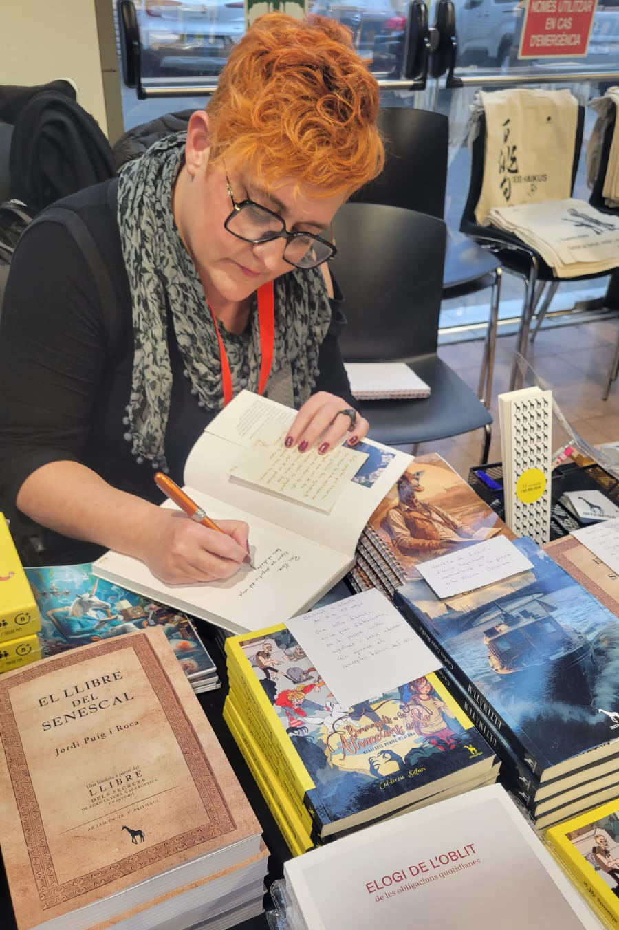 Piluka Diago signa llibres