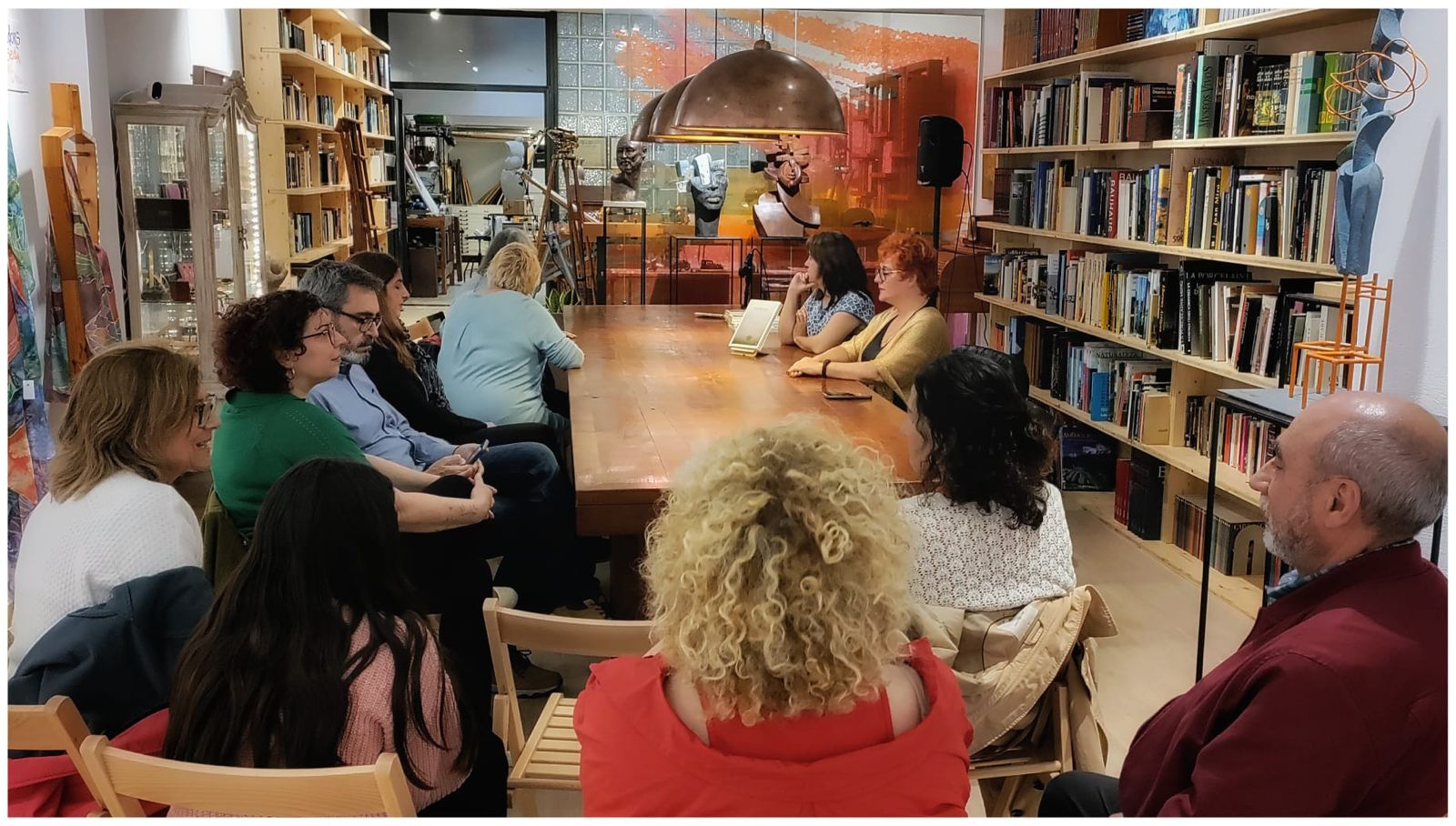 Presentació d'Elogi de l'Oblit a la galeria Espai d'Art, a Benicarló