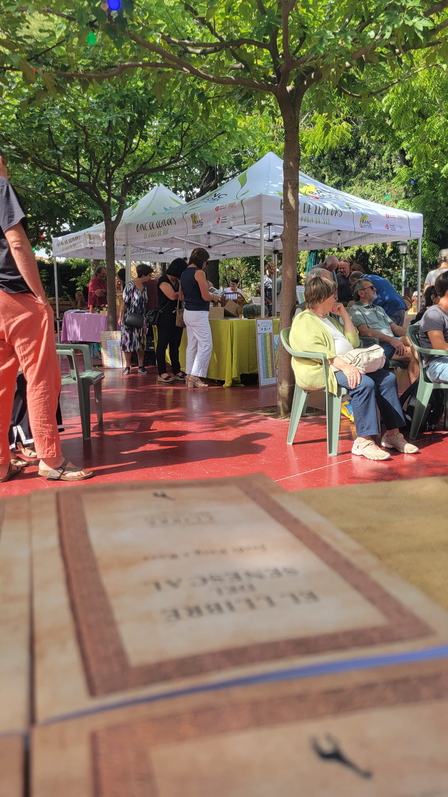 Parada amb El llibre del Senescal a la fira Tasta la Llavor
